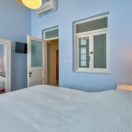 Island Of Luxury Apartments Ermoupoli Exterior photo